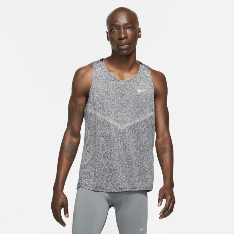 Nike Men's DryFit Rise 365 Tank Men's Tops - BlackToe Running#colour_black-heather-reflective-silver