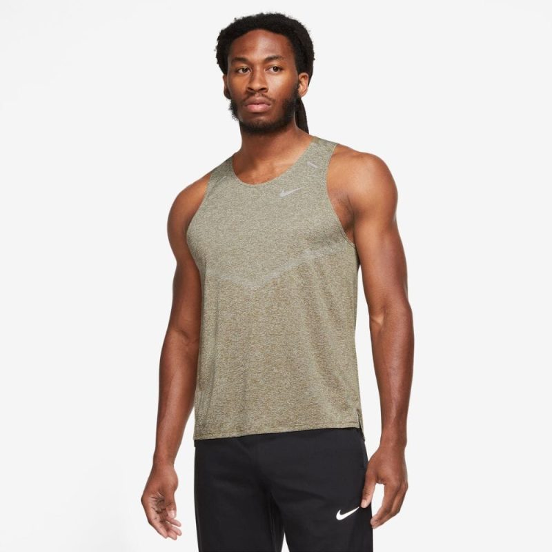 Nike Men's Dri-FIT Rise 365 Tank Men's Tops - BlackToe Running#colour_neutral-olive-reflective-silver