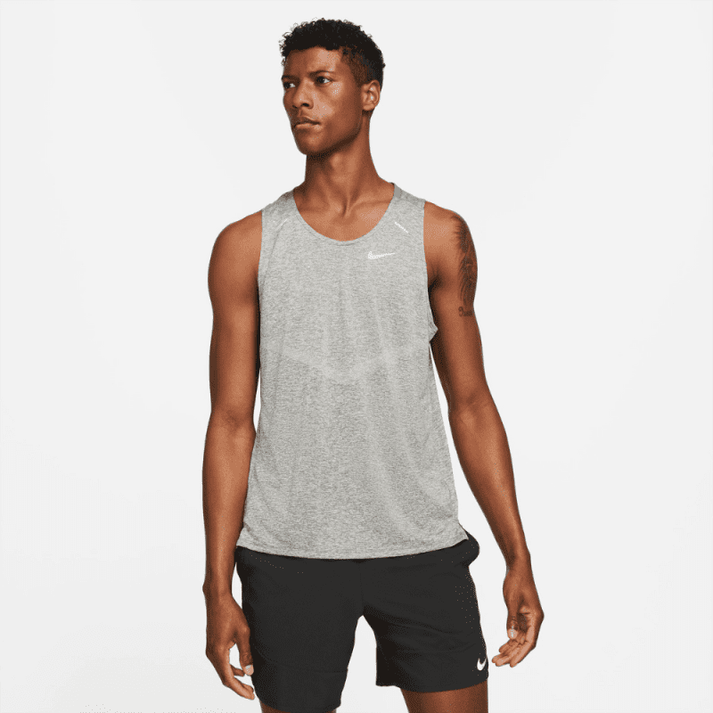 Nike Men's Dri-FIT Rise 365 Tank Men's Tops - BlackToe Running#colour_smoke-grey-reflective-silver