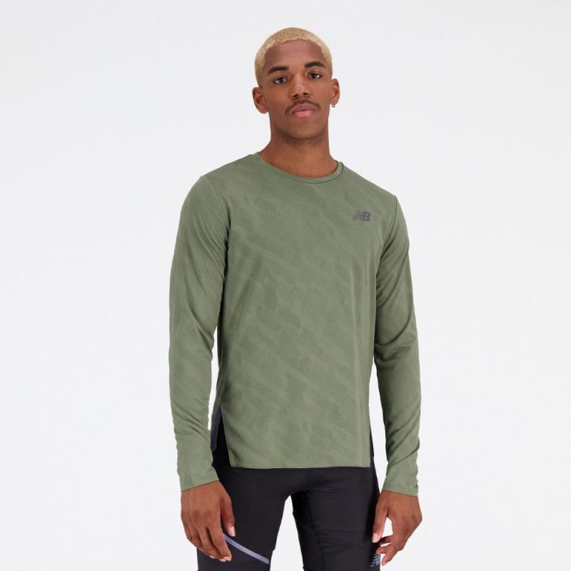 New Balance Men's Q Speed Jacquard Long Sleeve Men's Tops - BlackToe Running#colour_deep-olive