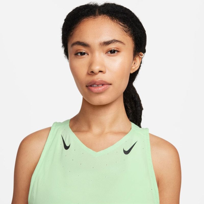 NikeWomen sAeroSwiftDri FITADVRunningSingletVaporGreenBlack3