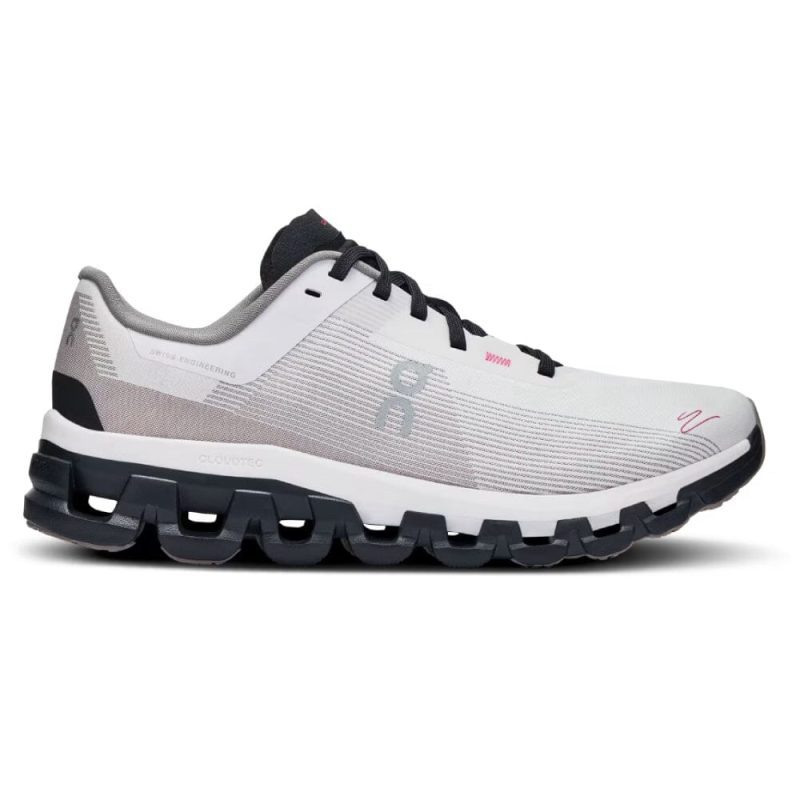 On Running Women's Cloudflow 4 Distance - BlackToe Running#colour_white-black