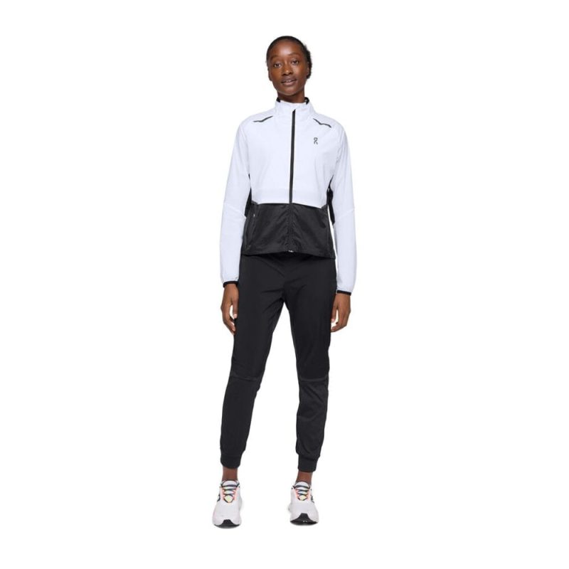 OnRunningWomen sWeatherJacketWhiteBlack4