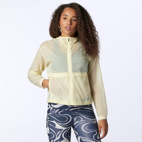 New Balance Women's Impact Light Pack Jacket Women's Tops - BlackToe Running#colour_clear-yellow